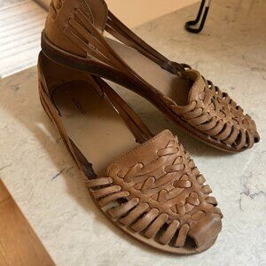 Nisolo Huraches in Almond